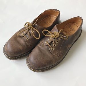 brown low doc martens